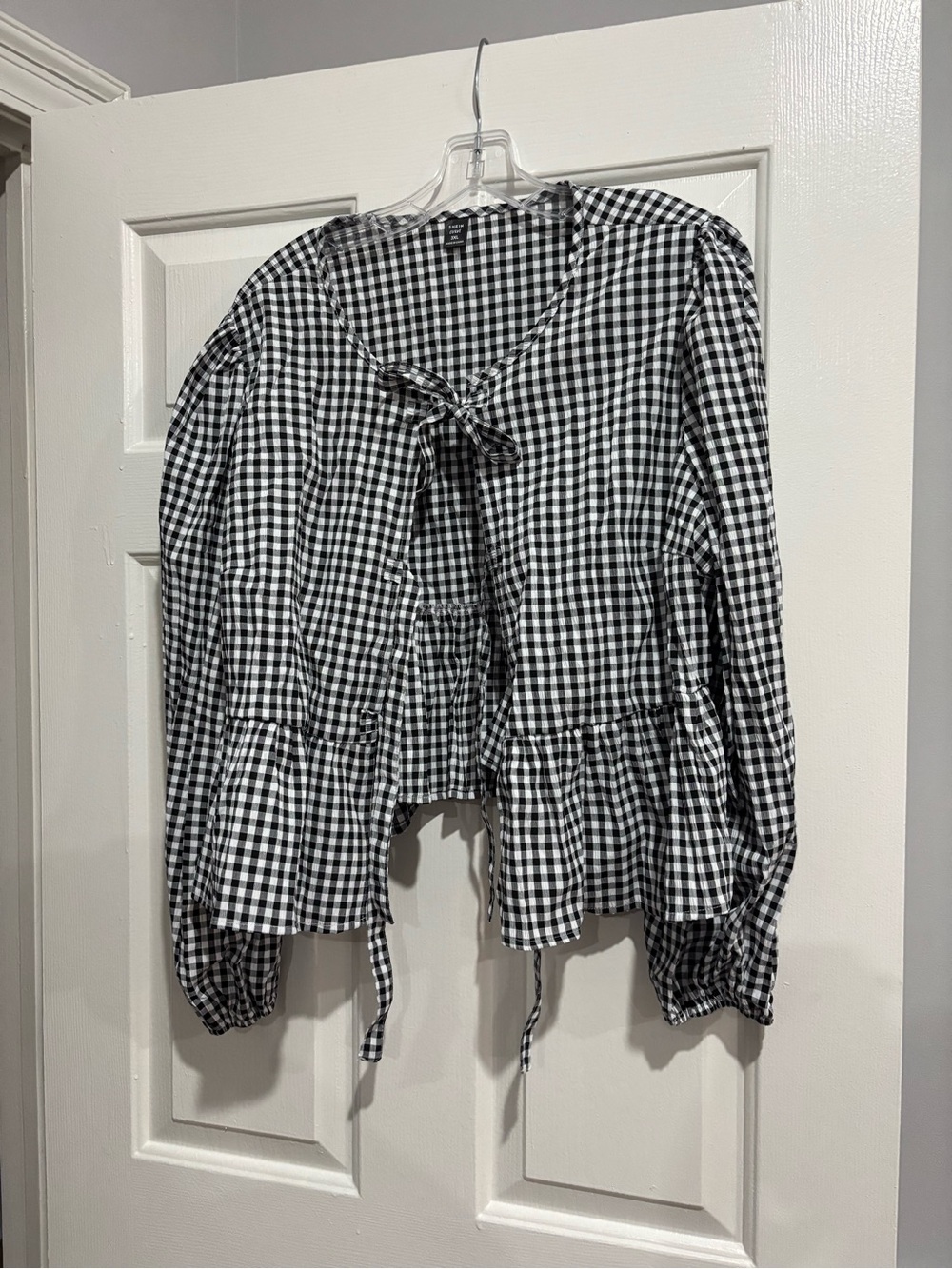 SHEIN Black & White Gingham Tie-Front Peplum Top